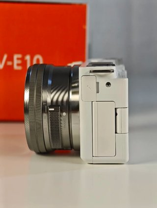 NUEVA Sony ZV-E10 Kit Cámara Mirrorless Blanca