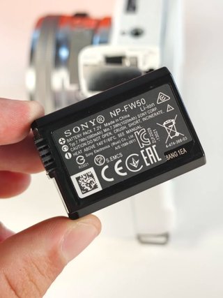 NUEVA Sony ZV-E10 Kit Cámara Mirrorless Blanca