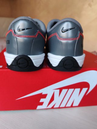 Nike Total 90 Scarpe da calcio grigie rosse
