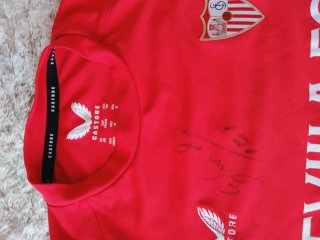 Camiseta del Sevilla firmada|Joya de colección