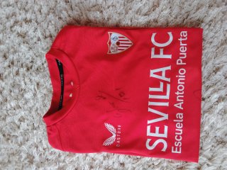 Camiseta del Sevilla firmada|Joya de colección