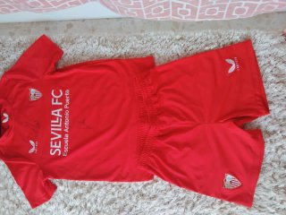 Camiseta del Sevilla firmada|Joya de colección