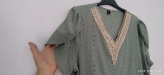Blusa calada con encaje
