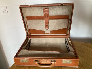 Maletín vintage Loewe piel marrón