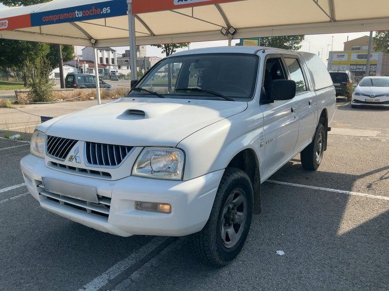 Mitsubishi L 200 2006 - foto 1