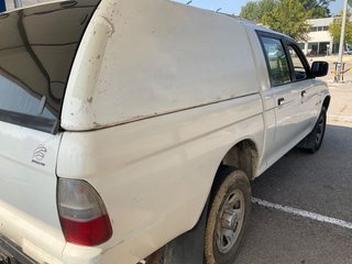 Mitsubishi L 200 2006