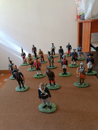 Collezione di soldatini di piombo 6 cm in ottime condizioni