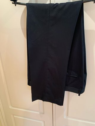 Traje azul marino para hombre. Marca Fourseason