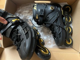 Patines KRF Angel Negro y Dorado talla 41