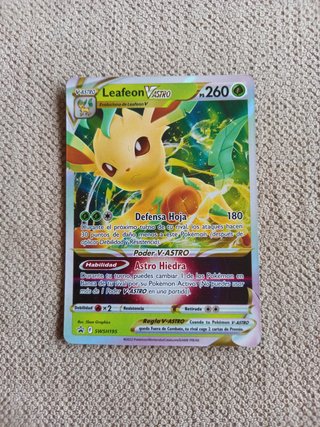 Carta Pokémon Leafeon V ASTRO SWSH195