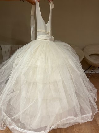 Traje Fallera, corpiño de manga larga y Cancan