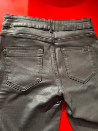 Pantalón Massimo Dutti encerado Negro Talla S/36