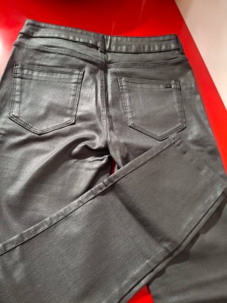 Pantalón Massimo Dutti encerado Negro Talla S/36