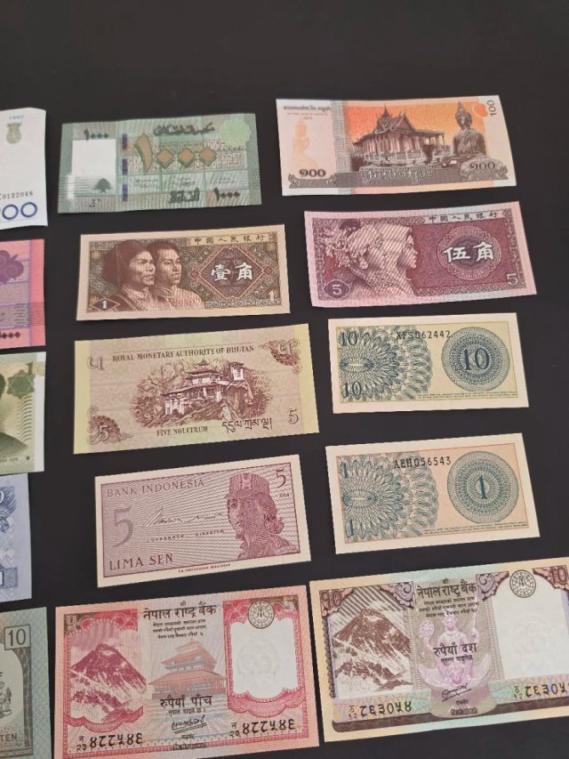 Lote de Billetes Asiáticos