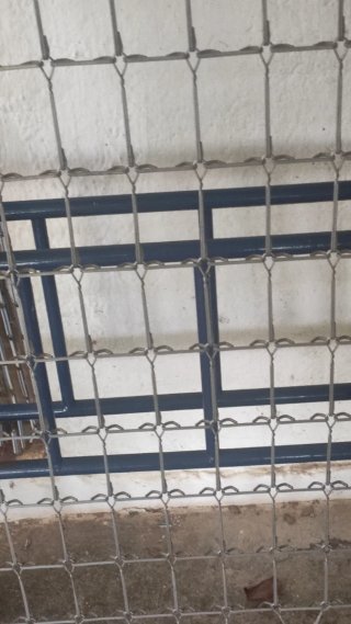Litera antigua de hierro estilo años 70