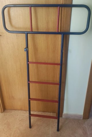 Litera antigua de hierro estilo años 70