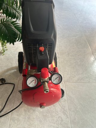 Compresor Einhell TE-AC 270/24/10