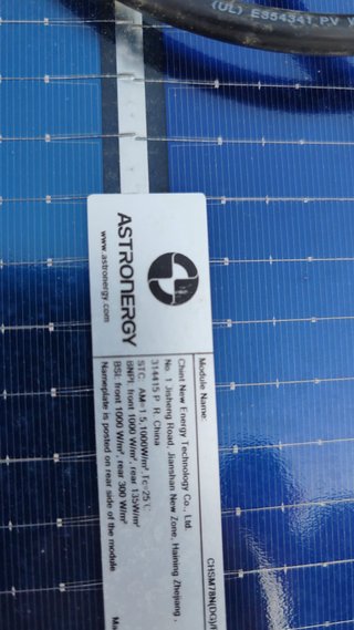 LOTE 100 PLACAS SOLARES DE 695 WATIOS.LEER DESCRIP