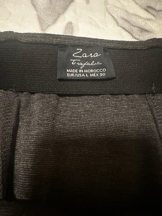 Falda corta vuelo Zara gris