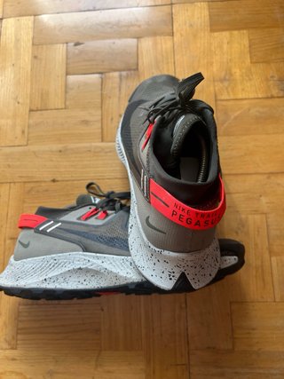 Nike Pegasus Trail 2 Talla 45 Khaki