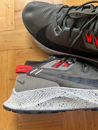 Nike Pegasus Trail 2 Talla 45 Khaki