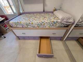 Cama nido blanca y lila con cajones