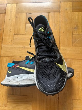 Nike Pegasus Trail 2 Talla 44 Negro/Amarillo