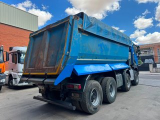 Renault T520 8x4 Camión Volquete
