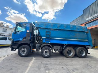 Renault T520 8x4 Camión Volquete