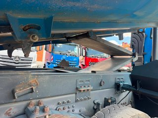 Renault T520 8x4 Camión Volquete