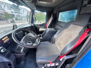 Renault T520 8x4 Camión Volquete