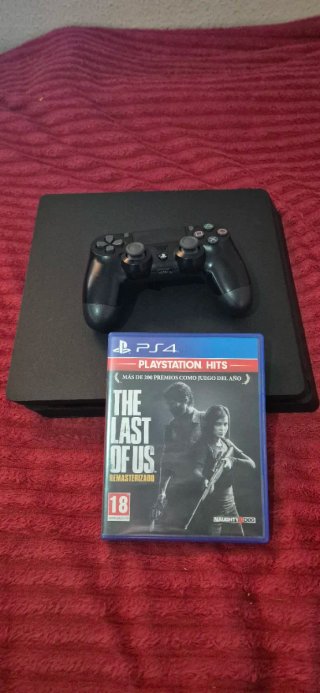 PS4 (PlayStation 4) Negra Como Nueva