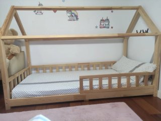 Cama-Casita Montessori
