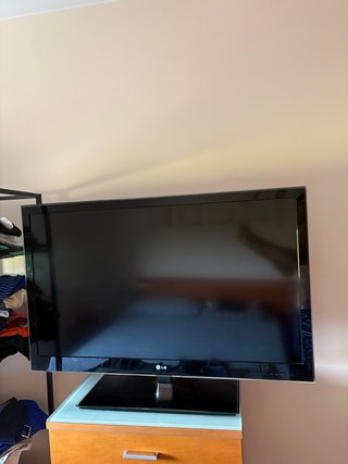 TV LG 42” FullHD