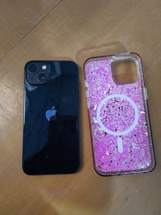 iPhone 13 Rosa con Funda Brillante