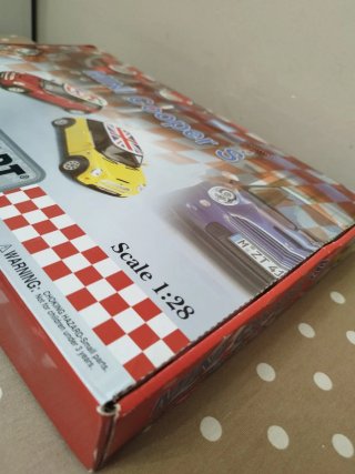 Mini Cooper Kinsmart 1:28. Caja completa.