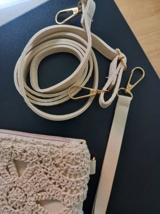 Bolso estilo Clutch de Crochet y Polipiel (crema)