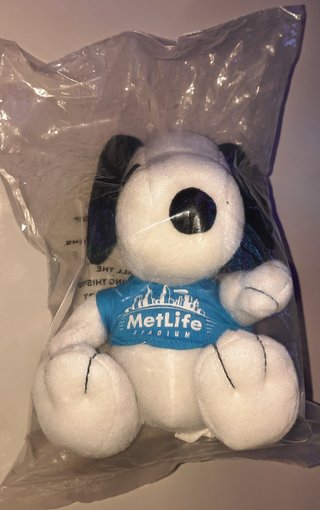 Peluche Snoopy Stadium – Nuovo, Sigillato – 17 cm