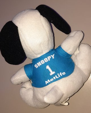 Peluche Snoopy Stadium – Nuovo, Sigillato – 17 cm