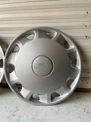 Tapacubos Ford ( 2 unidades)