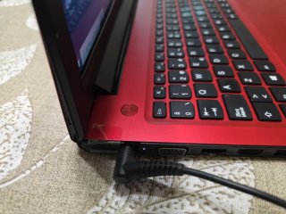 Lenovo IdeaPad 310 i5 8GB 1TB Roja