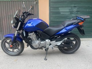 Honda CBF500 Naked Azul