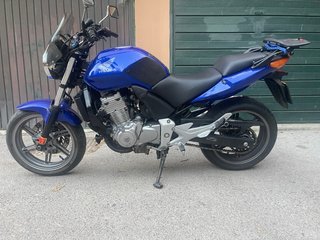Honda CBF500 Naked Azul
