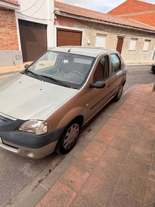 Dacia Logan 2005