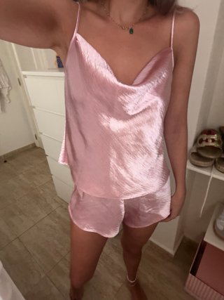 Pijama satinado rosa