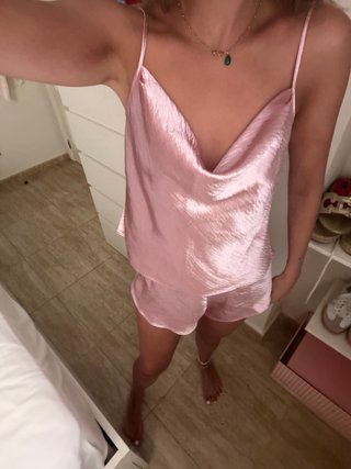 Pijama satinado rosa