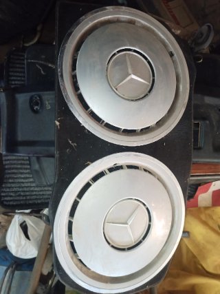 Tapacubos Mercedes
