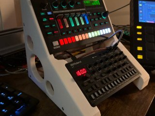 Soporte Roland MC-101/TR-6S