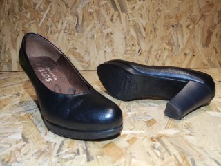 Zapatos tacón Pitillos piel negra Talla 37