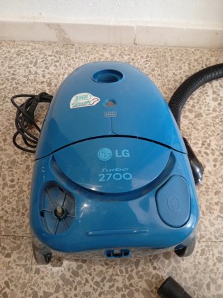 Aspiradora azul con manguera LG